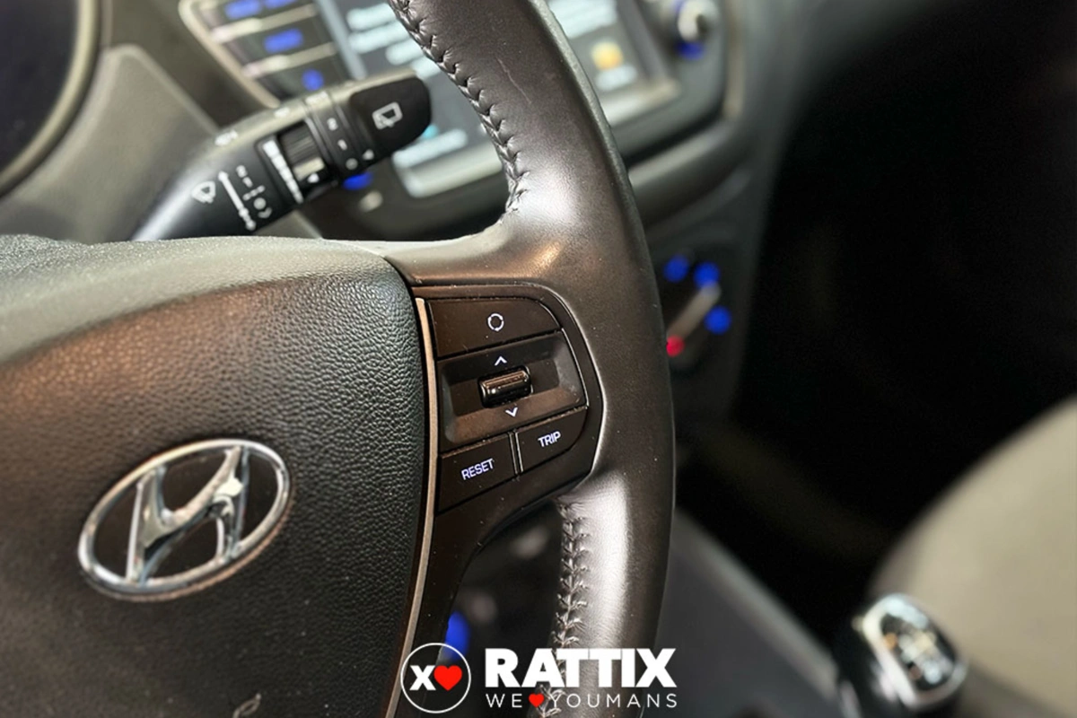 HYUNDAI i20 ii active 2019 1.0 t-gdi Connectline 100cv